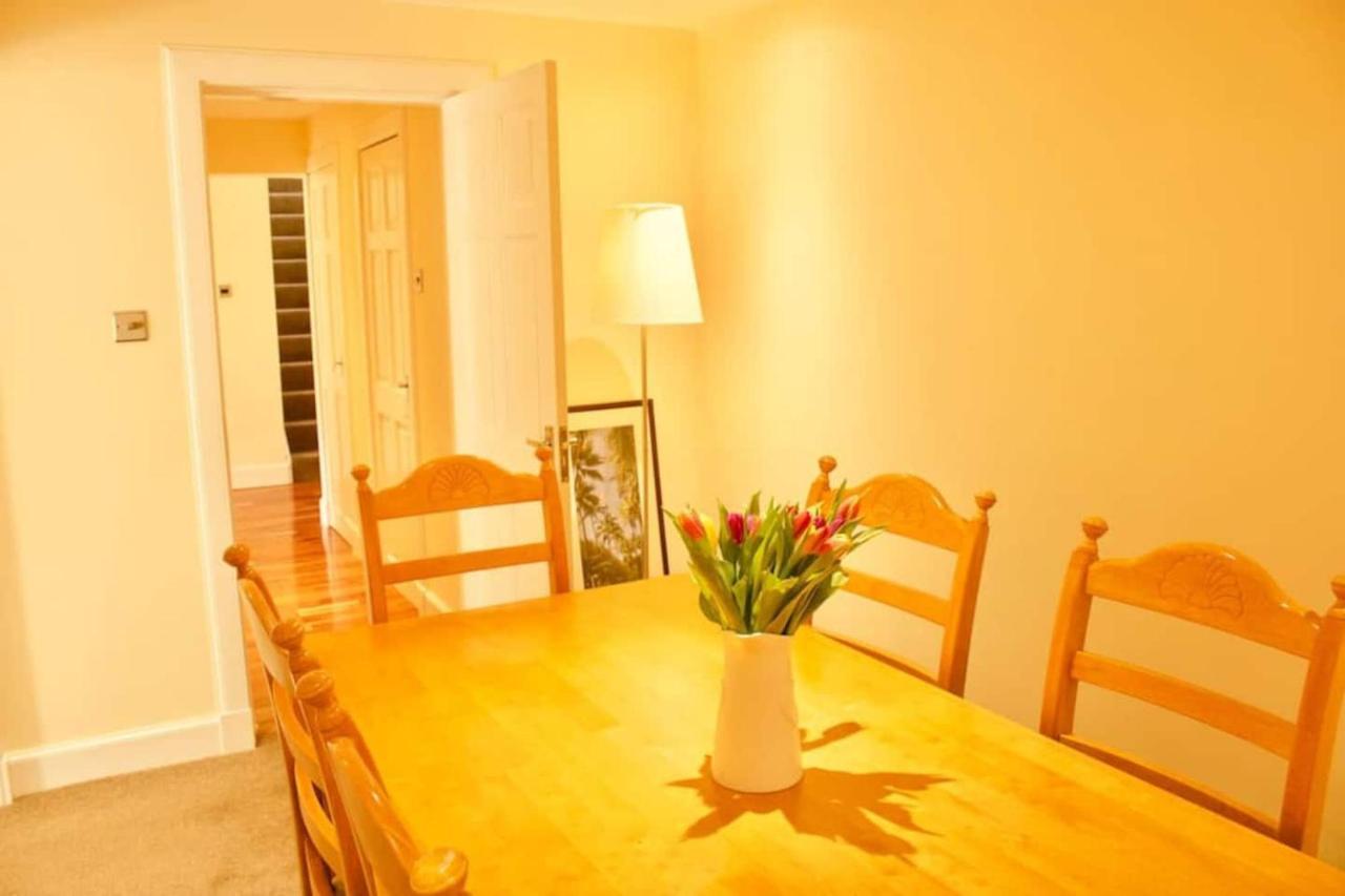 Altido Superb Terraced House With Patio In Leith Apartment *