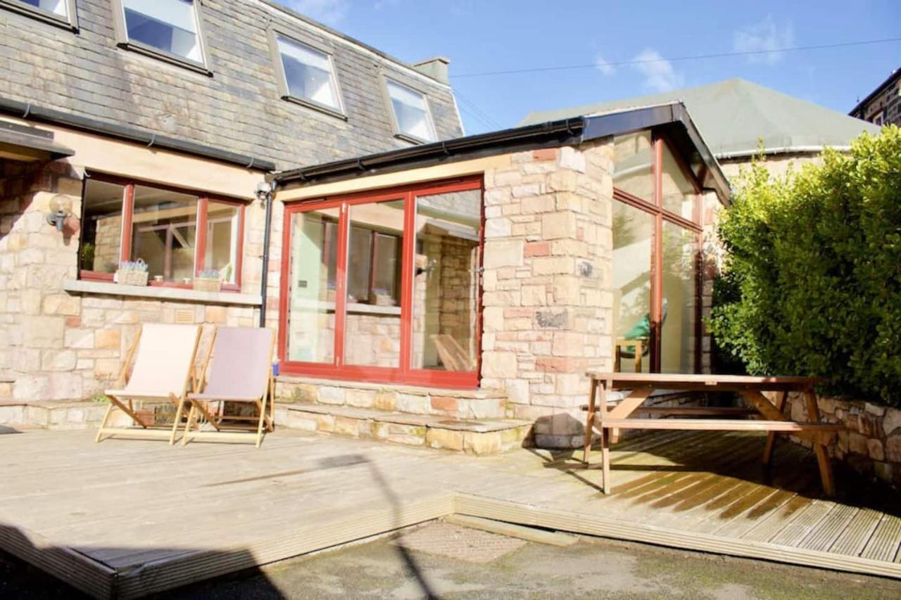 Altido Superb Terraced House With Patio In Leith Apartment