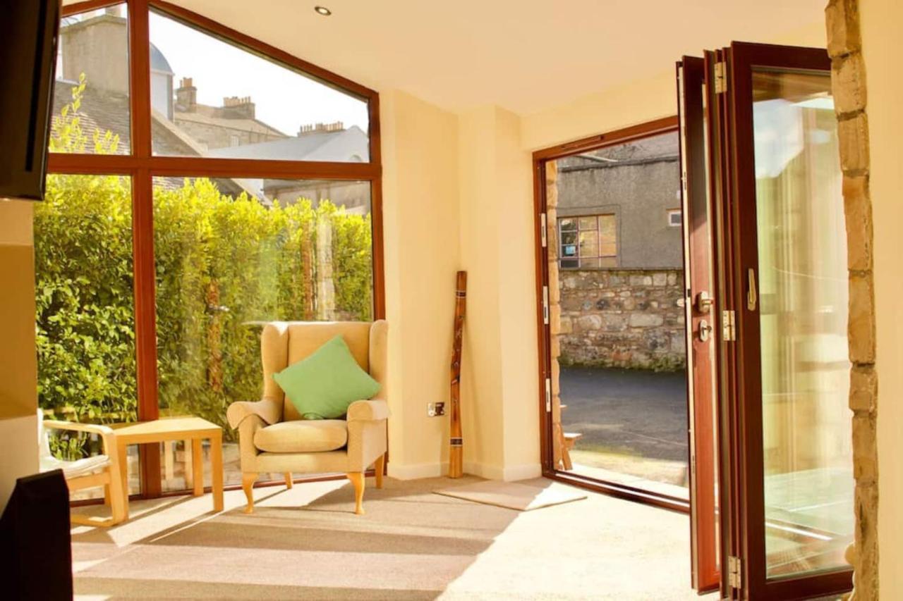 Apartment Altido Superb Terraced House With Patio In Leith Edinburgh