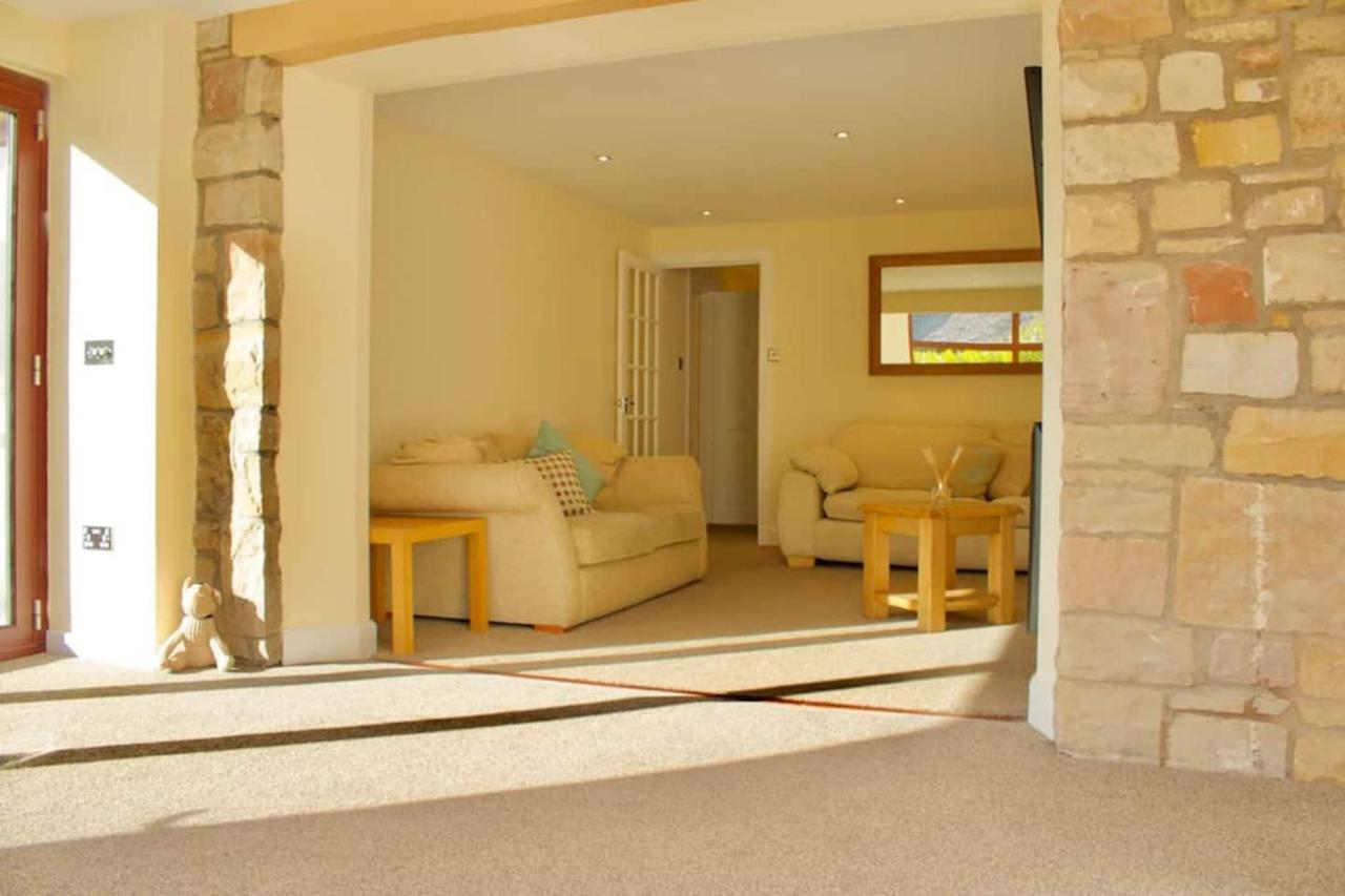 Altido Superb Terraced House With Patio In Leith Apartment *