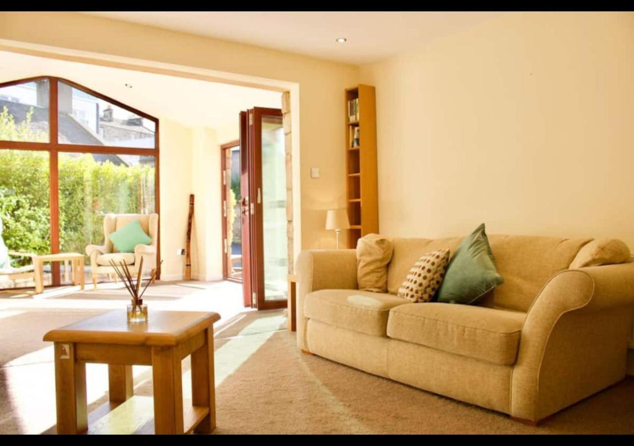 Apartment Altido Superb Terraced House With Patio In Leith