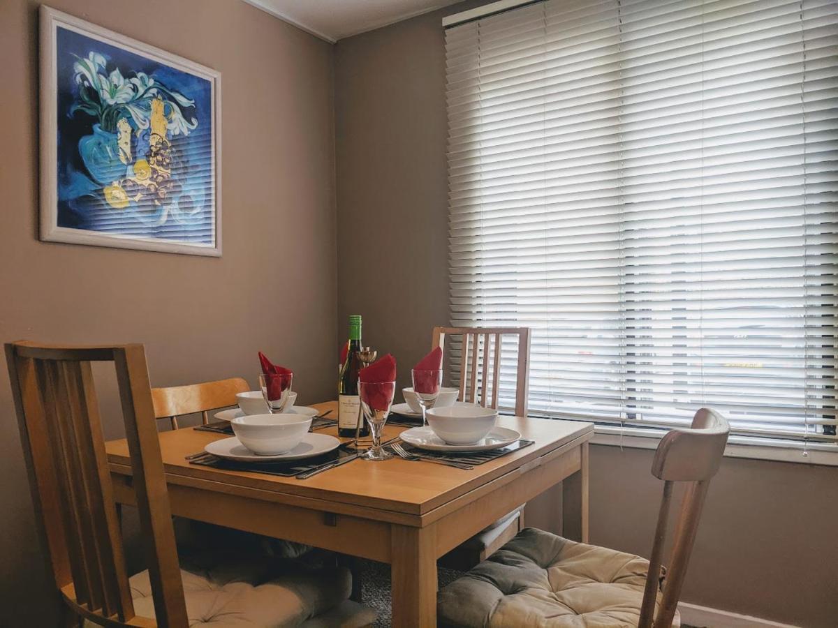 Bright Spacious Flat Near Royal Mile EDI