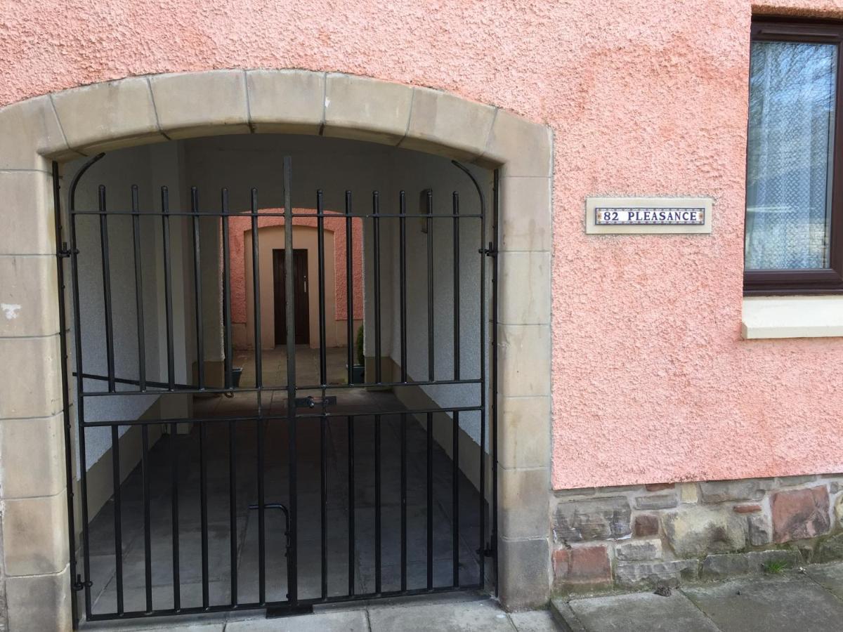 Bright Spacious Flat Near Royal Mile * Edinburgh