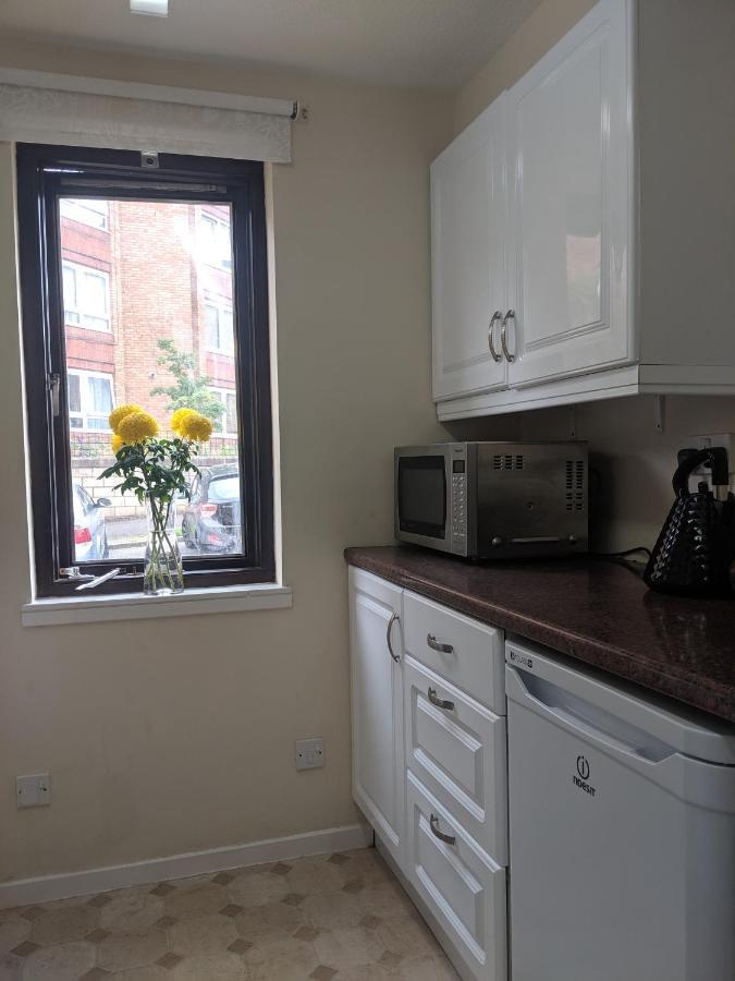 Bright Spacious Flat Near Royal Mile EDI