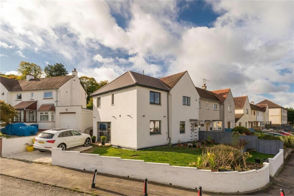 Ferienhaus Dreghorn House - 10 Beds 2,5 Ba - Private Parking - Free Wifi