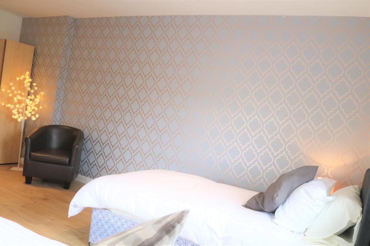 Apartment Centre Rooms-lauriston EDI