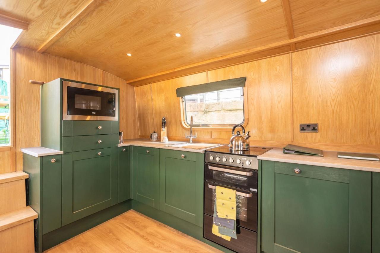 - Houseboats Edinburgh