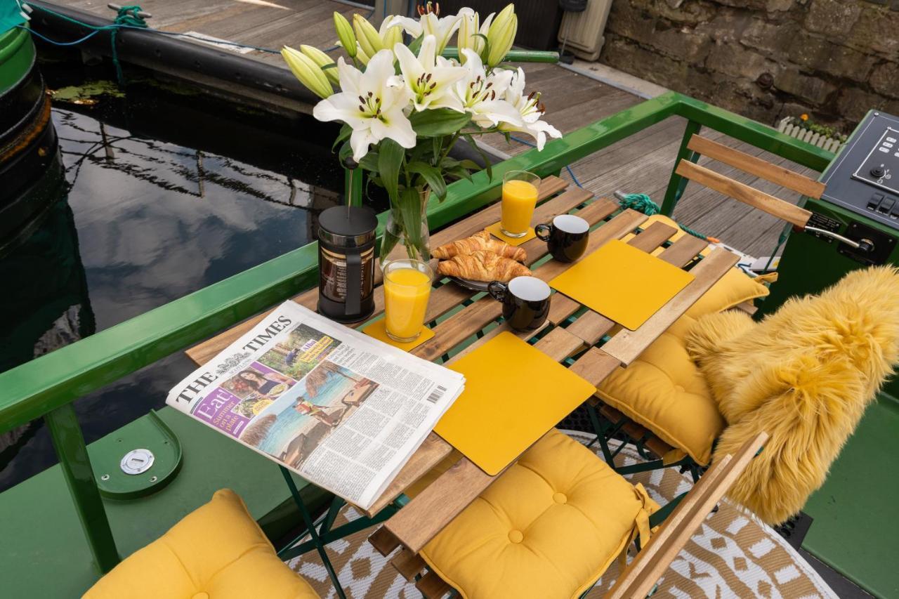 - Houseboats Botel 4*