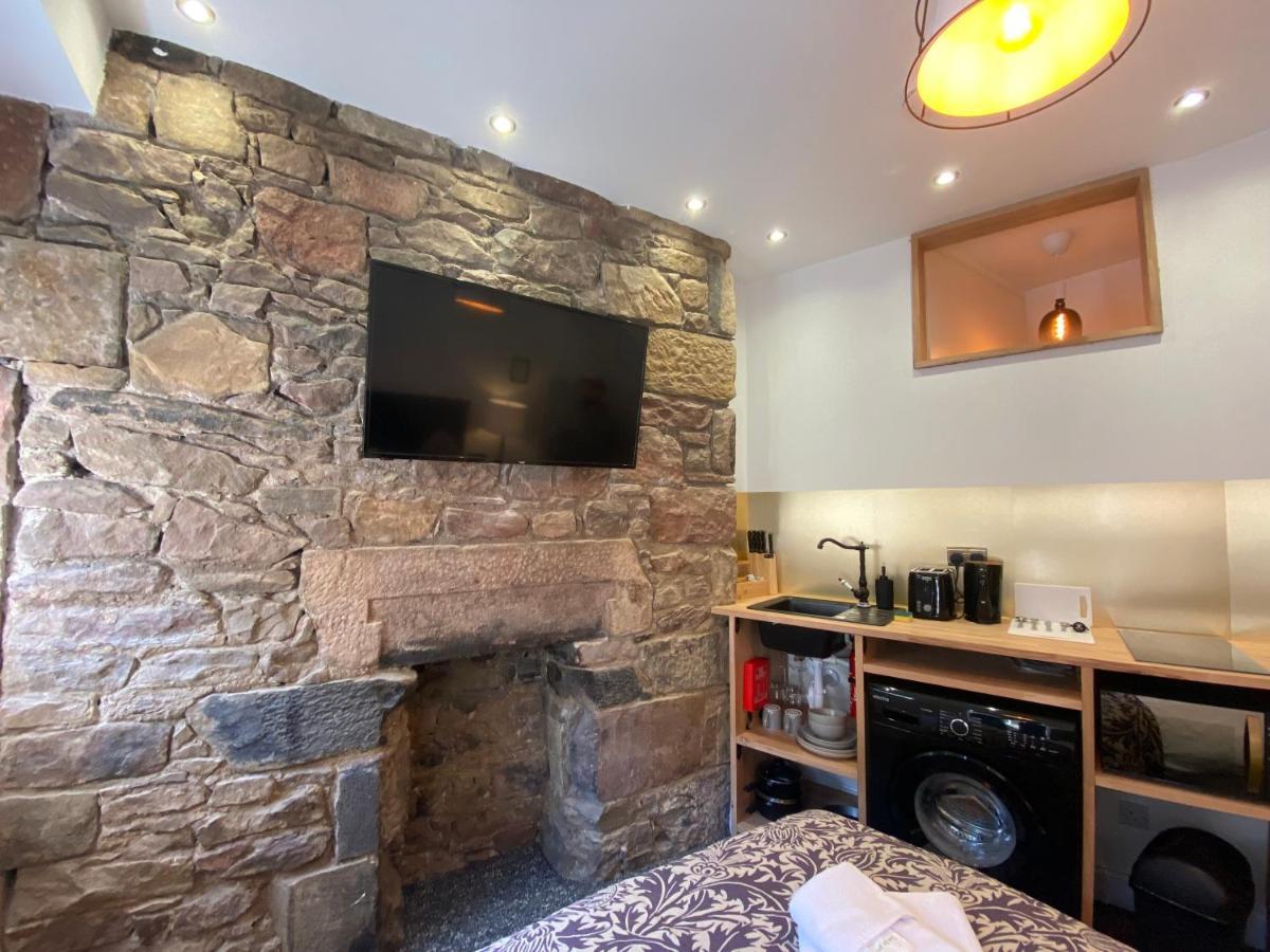 Royal Mile Romance By Heritage Of Scotland Llp *