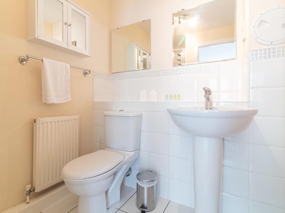 Apartment Pass The Keys Spacious And Central Flat, Sleeps 5 Edinburgh