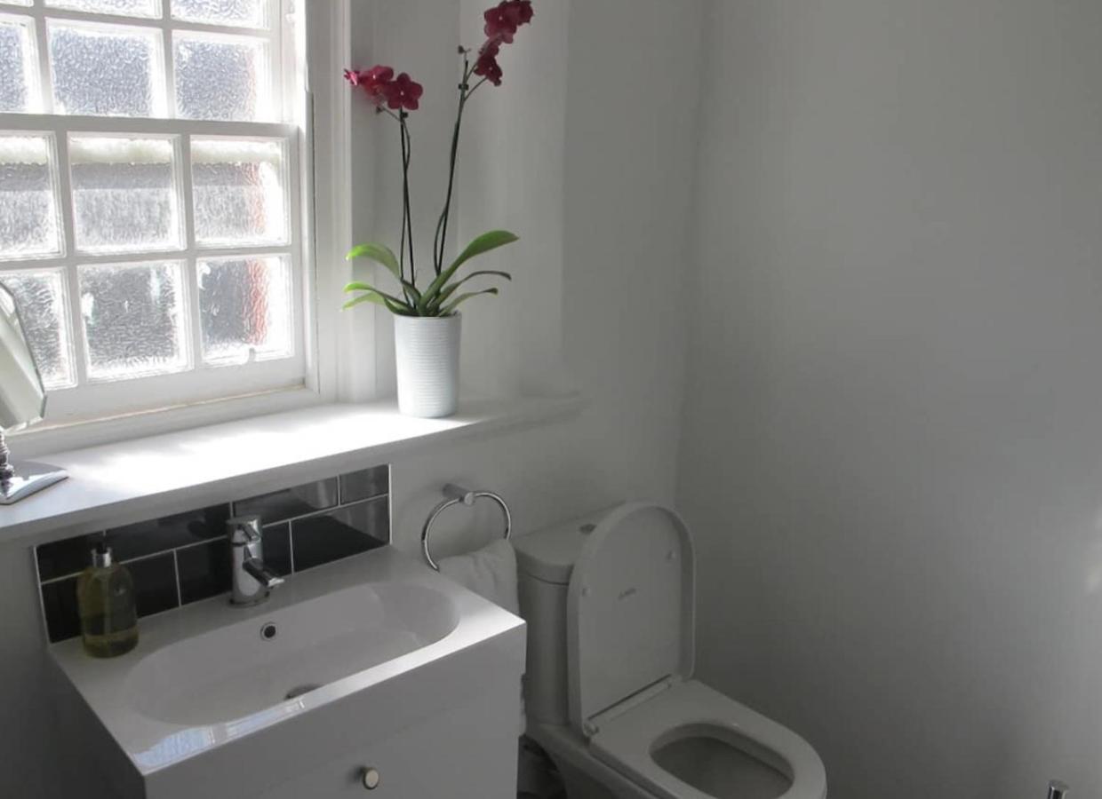 2 Chessels Court, Flat 3