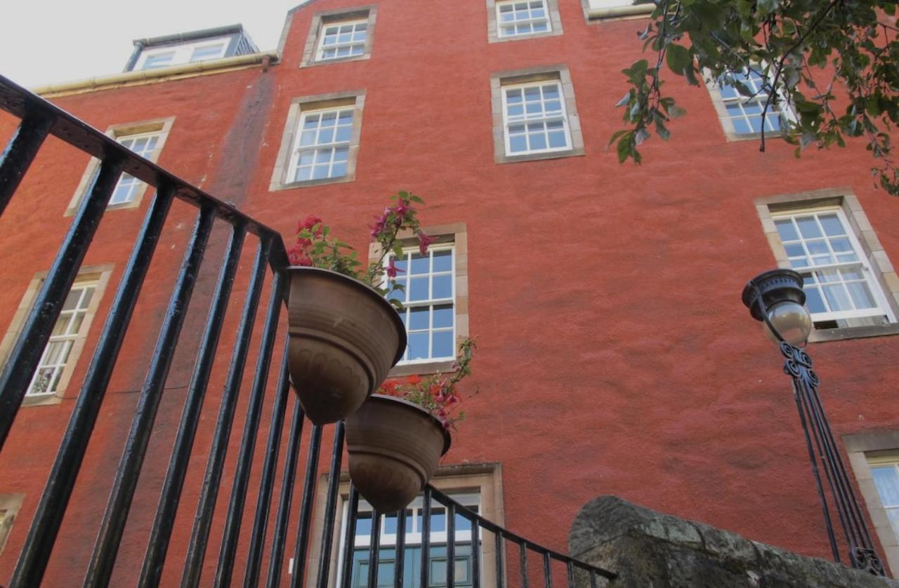 2 Chessels Court, Flat 3