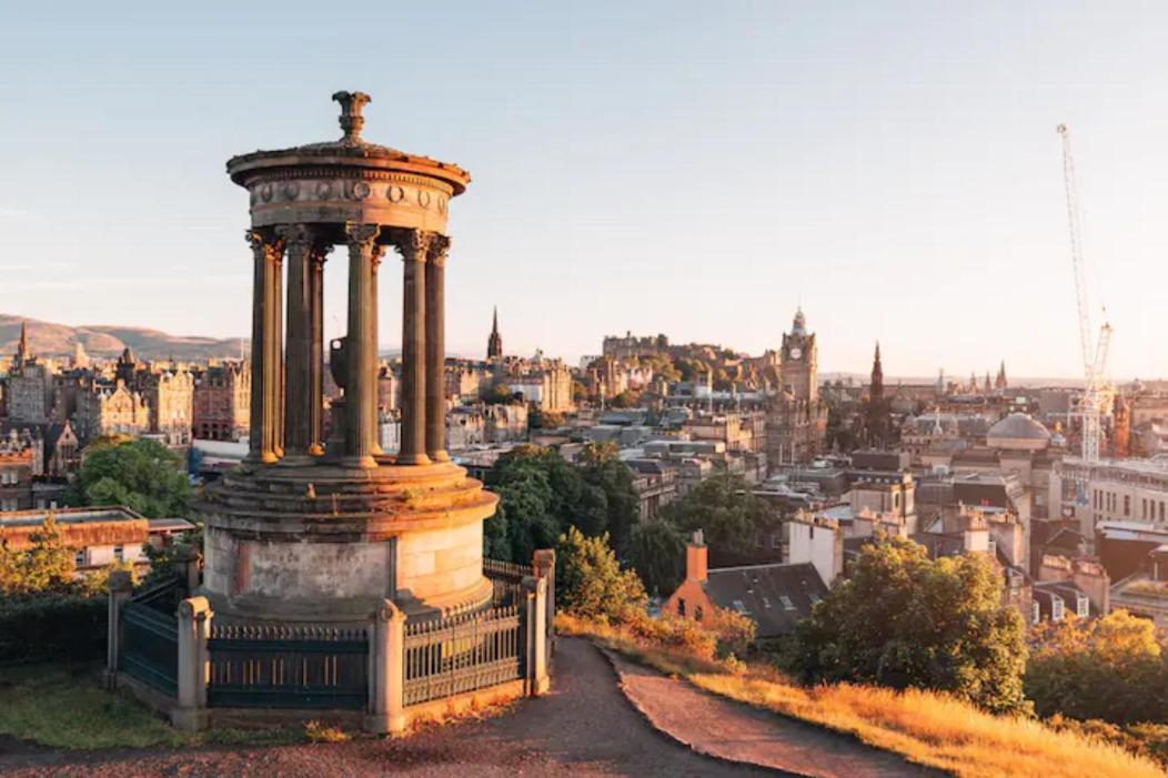Historic Dean Village Treasure, Sleeps 4 * EDI