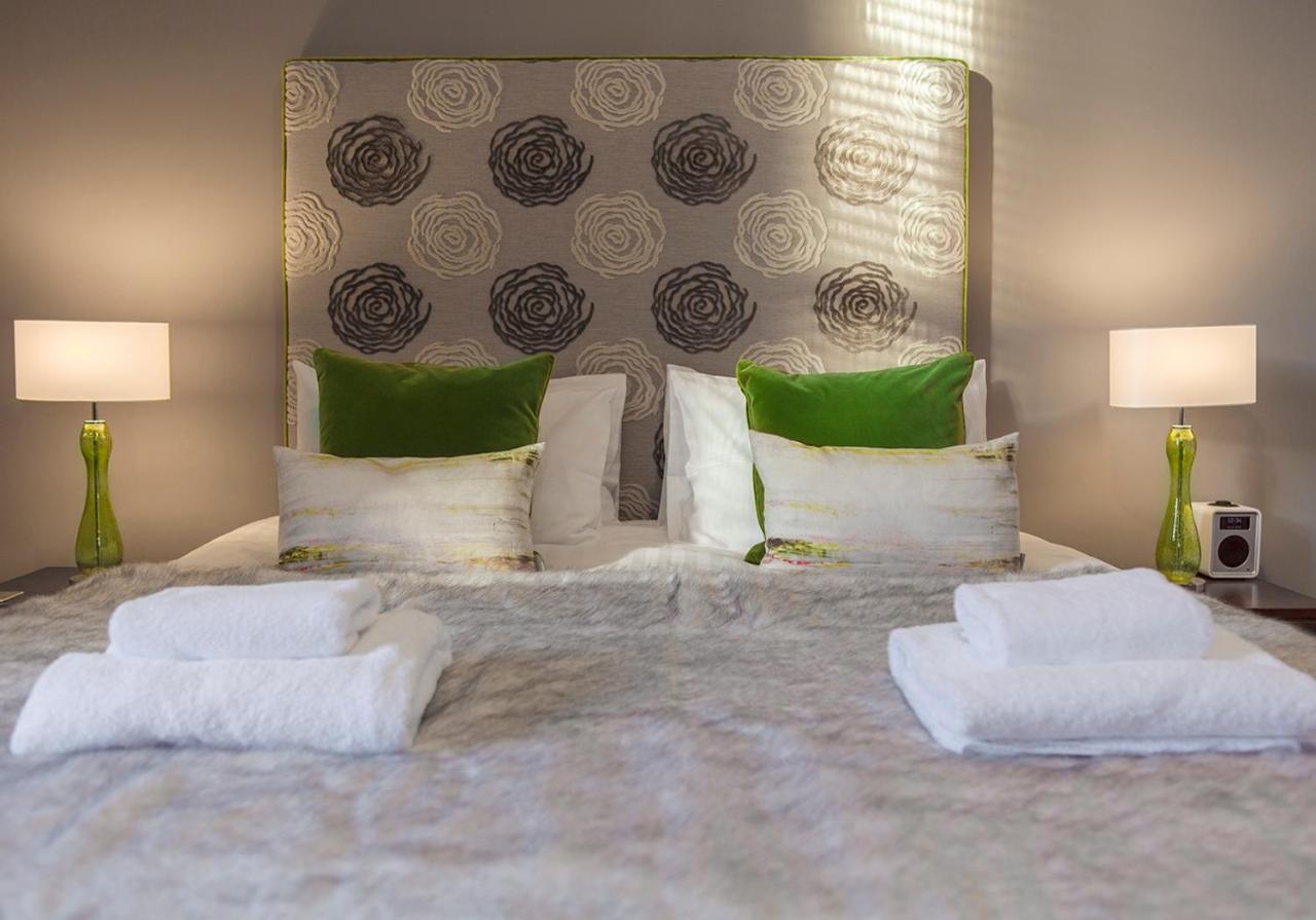 The Edinburgh Address - Castle View Apartment * EDI