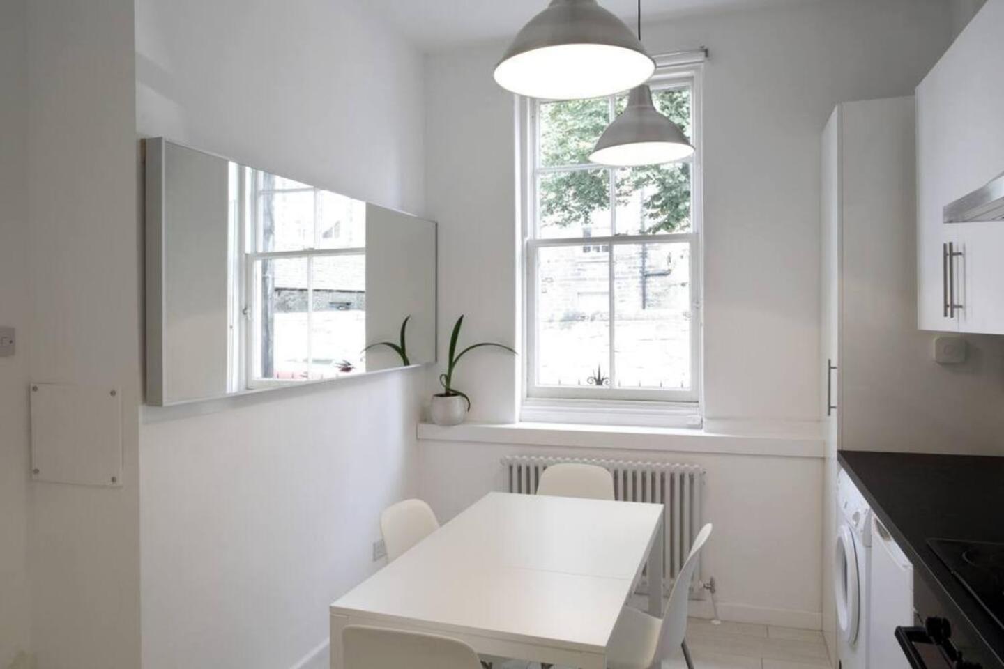 Apartment Beautiful Scandi-inspired One Bed In Stockbridge Edinburgh