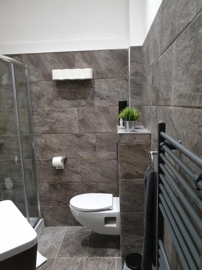 Apartment Spittal St - *