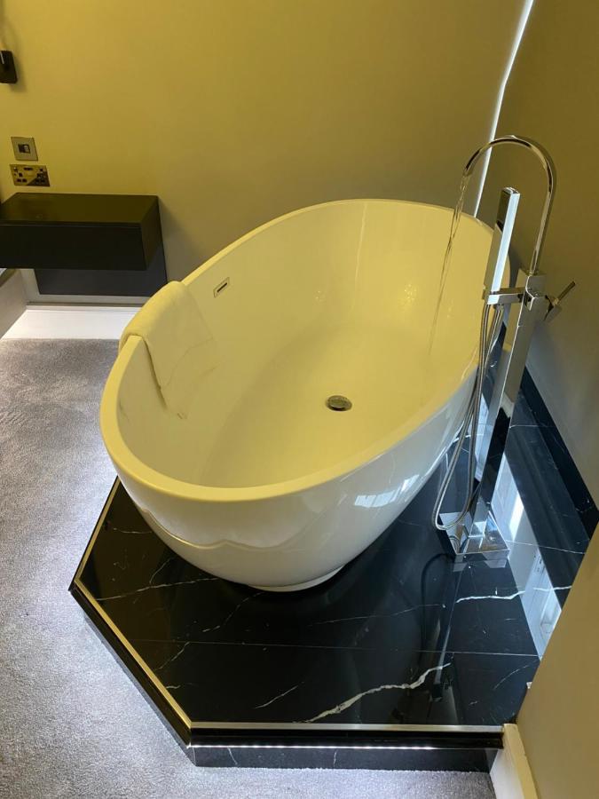 Luxury Royal Mile Boutique 2bedroom * Edinburgh