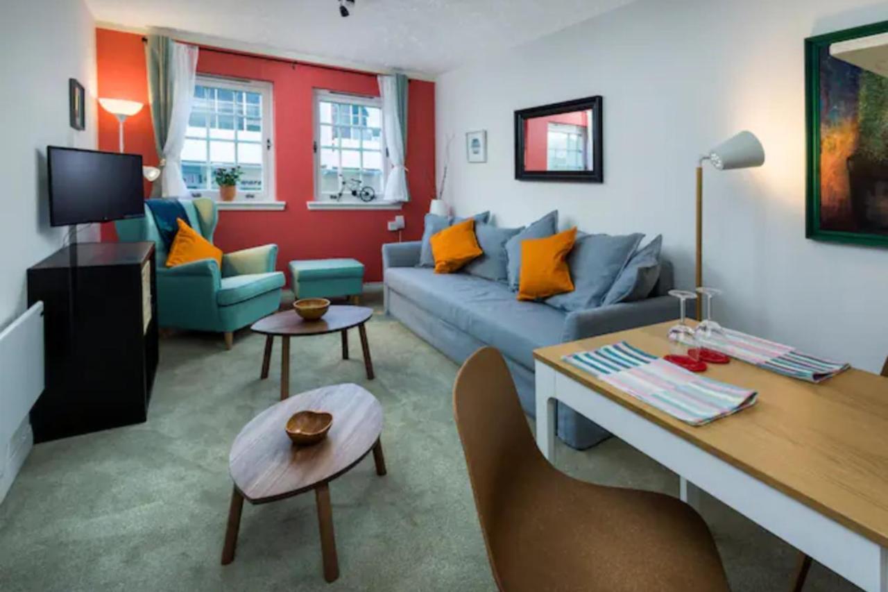Flat Near Holyrood Park *
