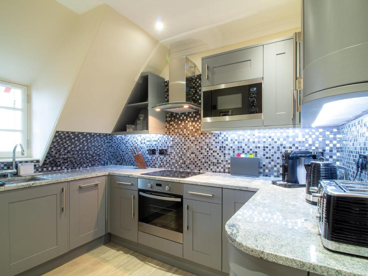 Luxury Royal Mile By The Castle - Sleeps 4 Apartment Edinburgh