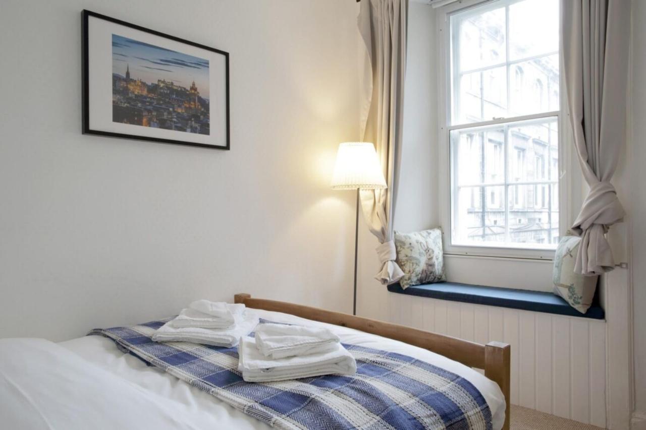 Two Bedroom Flat By Royal Mile! Edinburgh