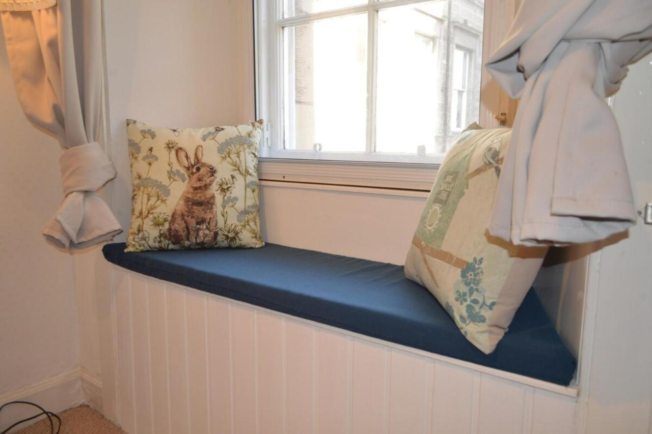 Two Bedroom Flat By Royal Mile! *