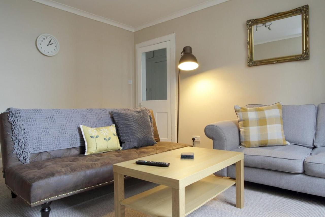 Two Bedroom Flat By Royal Mile! *