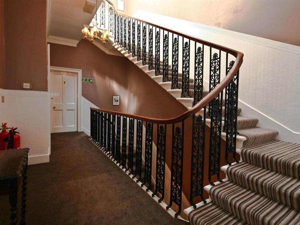 Halcyon House 3* Edinburgh