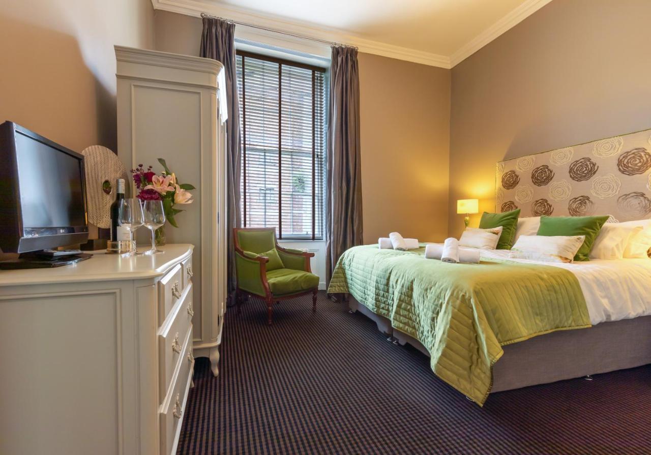 The Edinburgh Address - Castle View Apartment * EDI