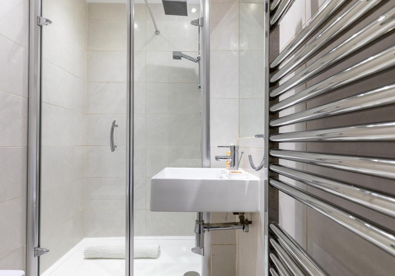 The Edinburgh Address - Castle View Apartment *