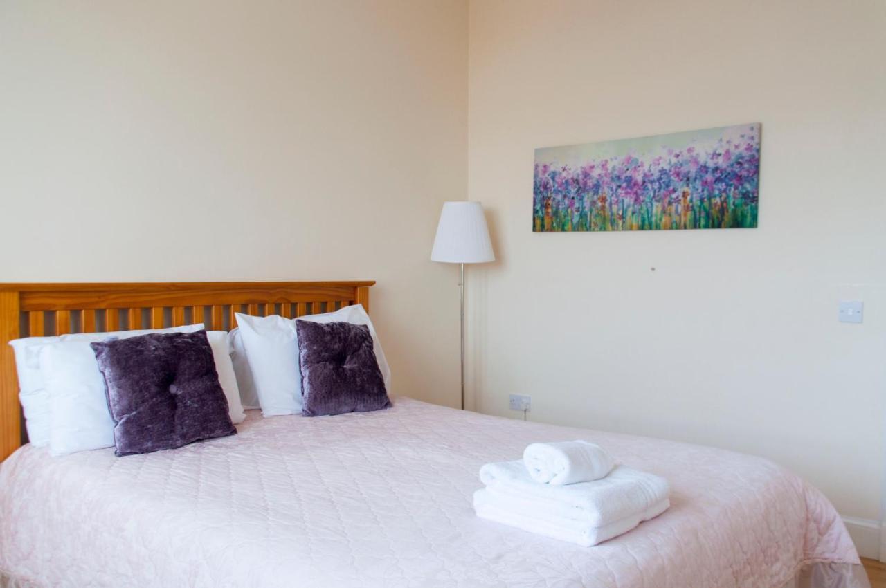 Stunning Castle View Apartment Edinburgh