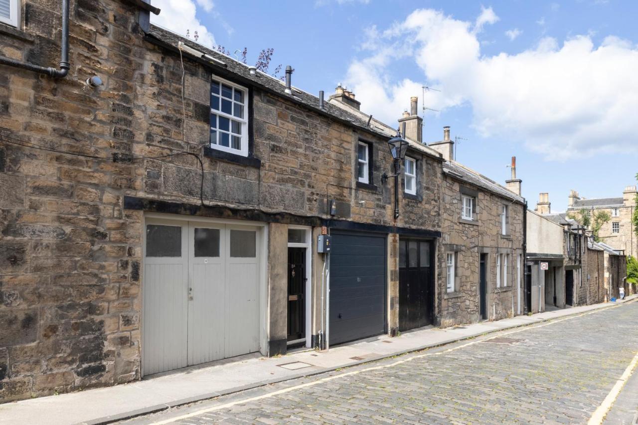 Joivy Beautiful Mews Near Princes Street EDI