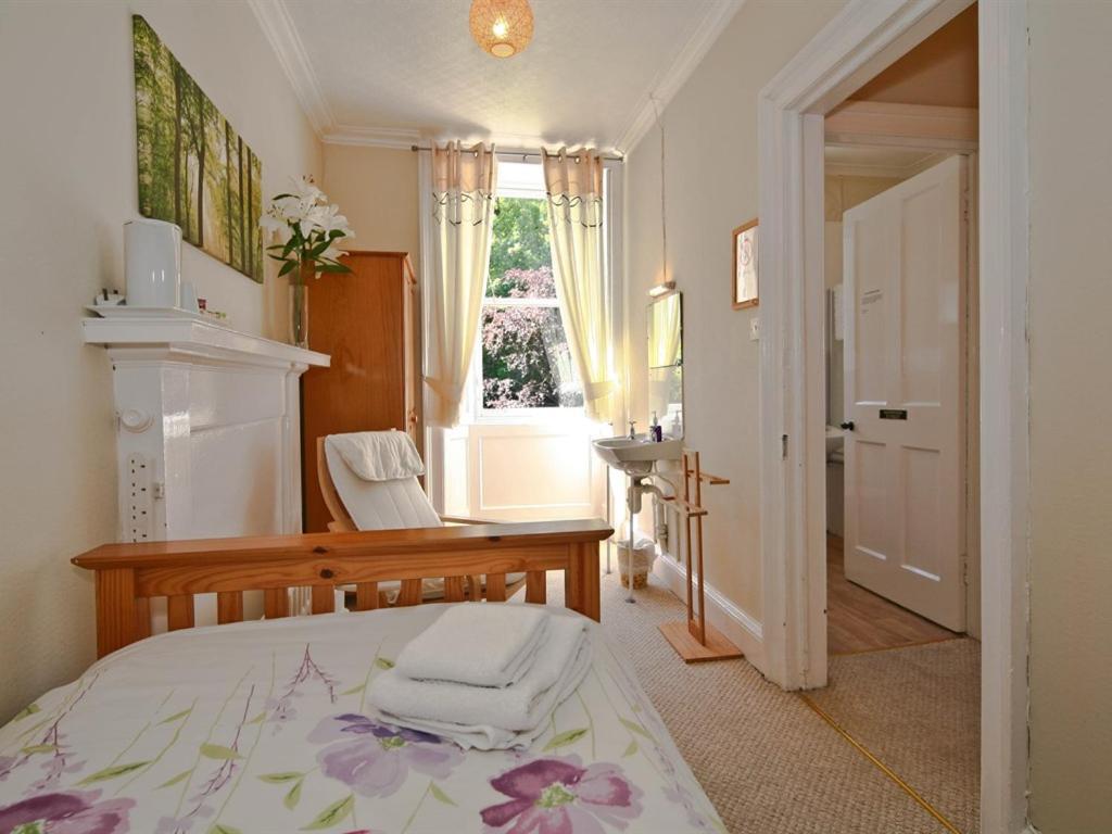 Guest house Halcyon House