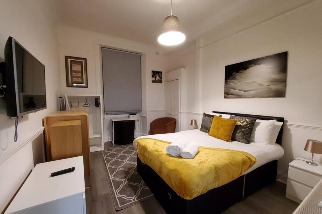 Apartment Leith Spectacular By Sensational Short Lets & Serviced With 6 Separate Beds & 2 Baths