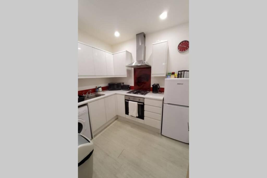 Apartment Leith Spectacular By Sensational Short Lets & Serviced With 6 Separate Beds & 2 Baths Edinburgh