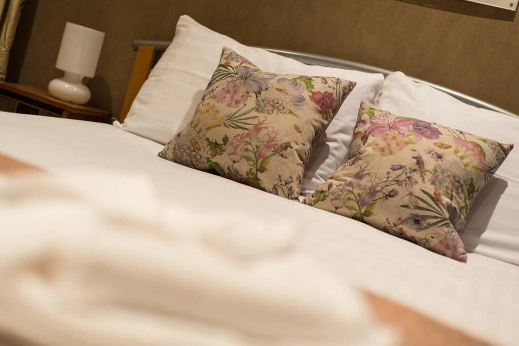 Royal Mile & Arthur's Seat Apt With Private Parking Apartment