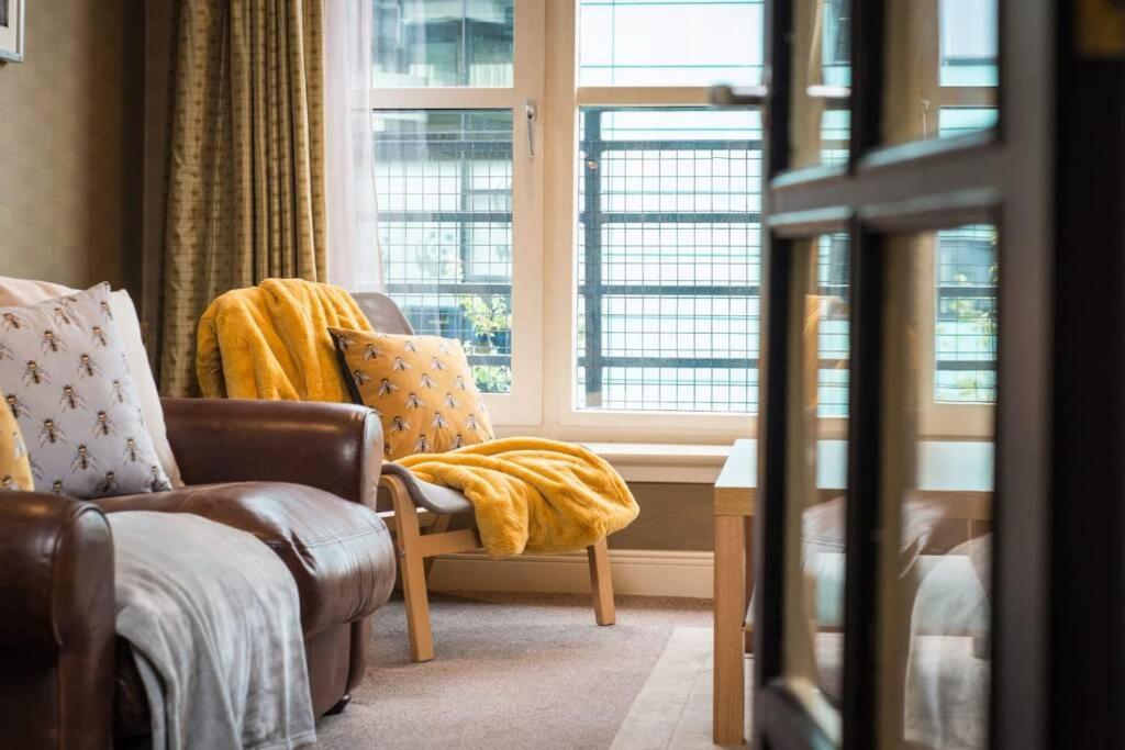 Royal Mile & Arthur's Seat Apt With Private Parking Apartment *
