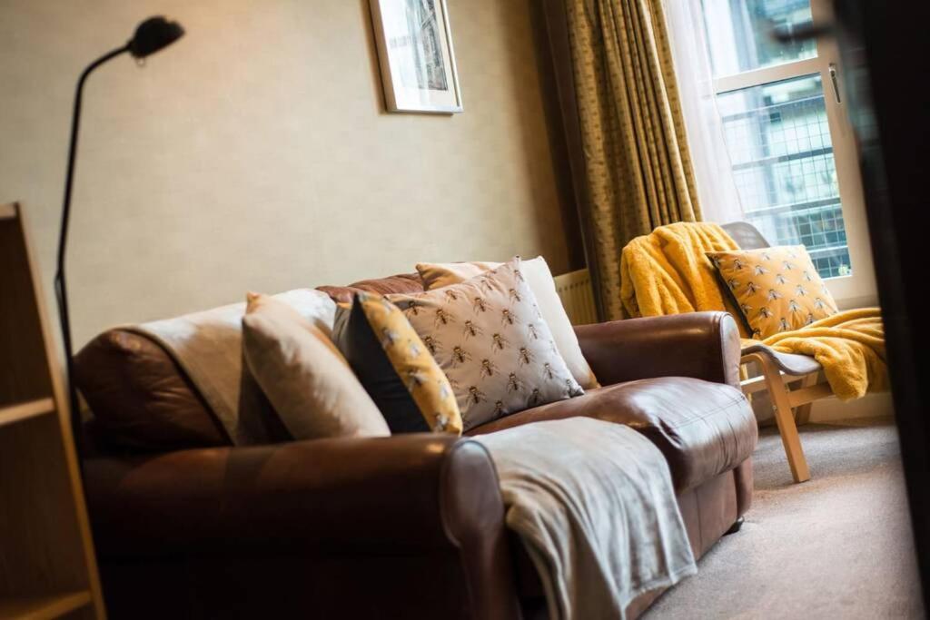 Royal Mile & Arthur's Seat Apt With Private Parking Apartment