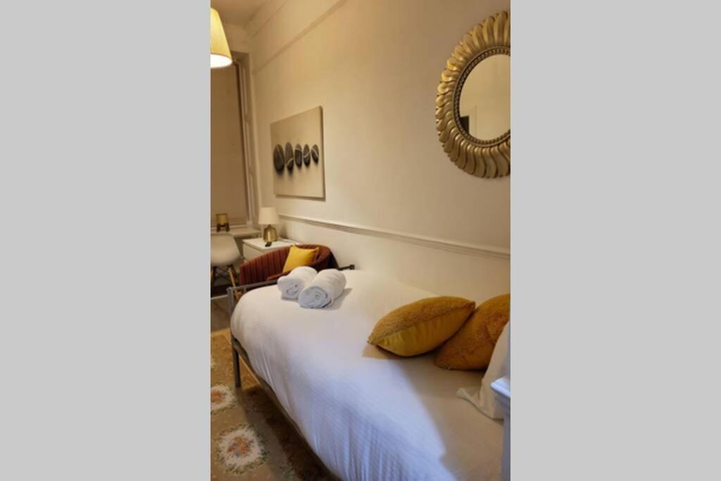 Leith Spectacular By Sensational Short Lets & Serviced With 6 Separate Beds & 2 Baths Apartment *