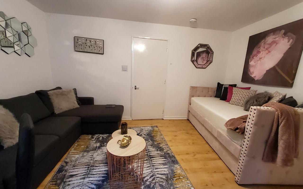 Sleeps 6 On Separate Beds, 4 Smart Tvs, Netflix