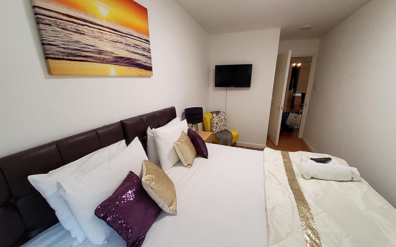 Sleeps 6 On Separate Beds, 4 Smart Tvs, Netflix