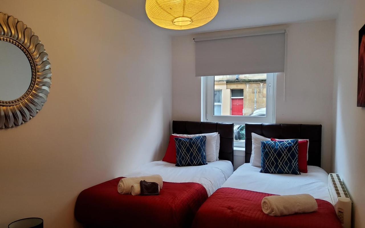 Sleeps 6 On Separate Beds, 4 Smart Tvs, Netflix Edinburgh