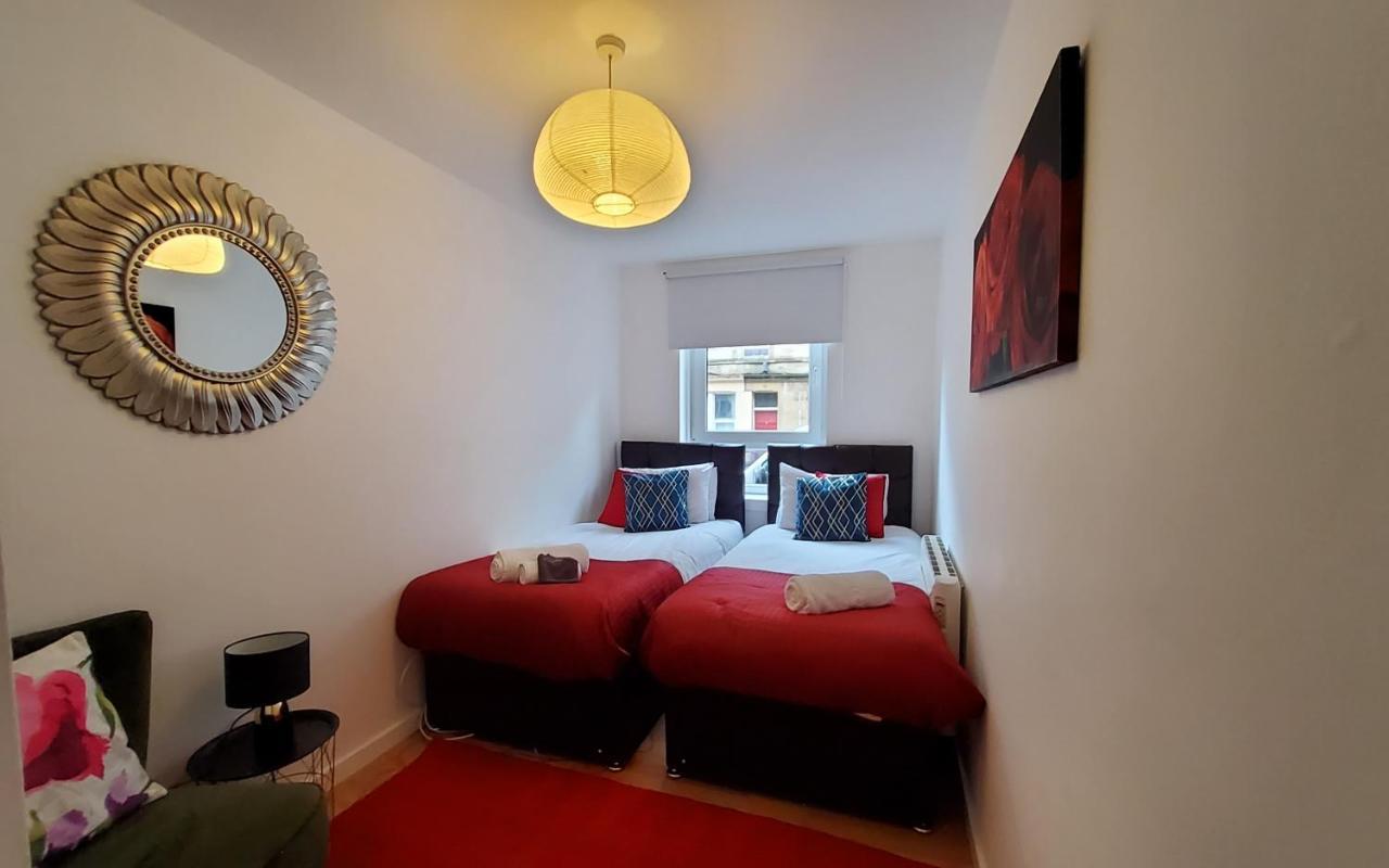 Apartment Sleeps 6 On Separate Beds, 4 Smart Tvs, Netflix Edinburgh