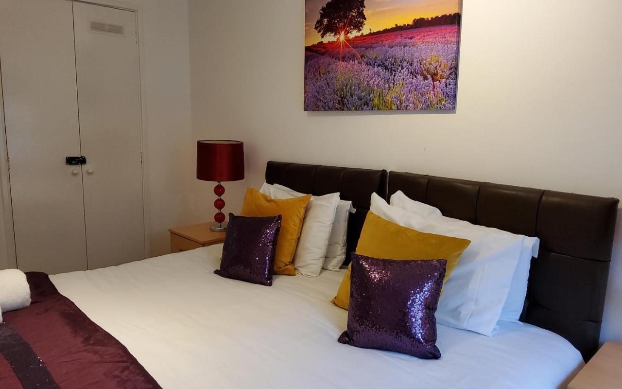 Sleeps 6 On Separate Beds, 4 Smart Tvs, Netflix