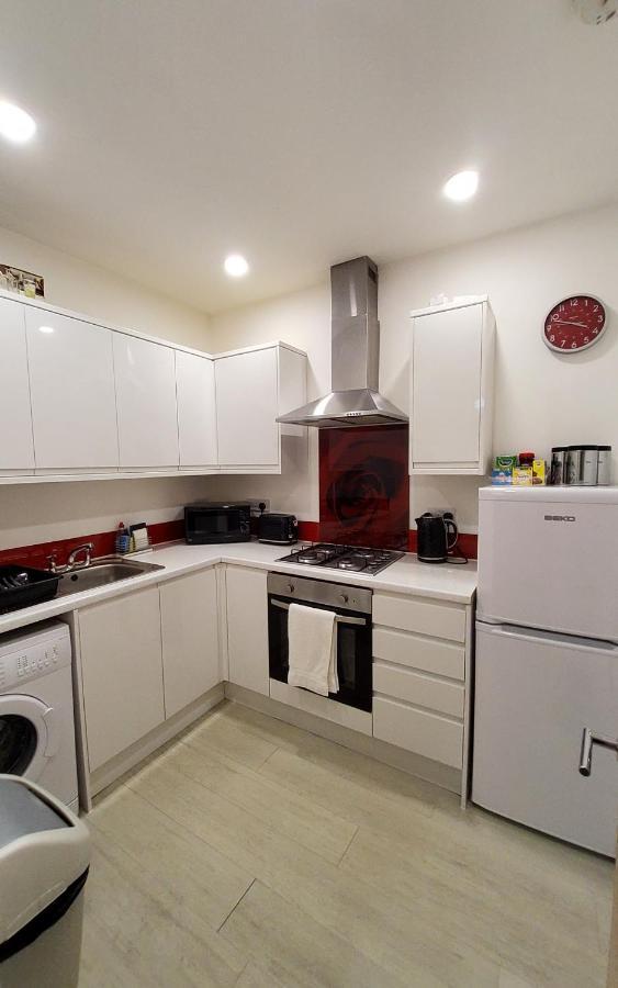 Apartment Leith Spectacular By Sensational Short Lets & Serviced With 6 Separate Beds & 2 Baths *