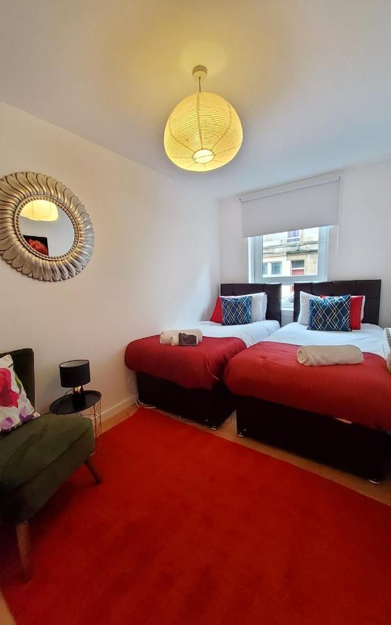 Sleeps 6 On Separate Beds, 4 Smart Tvs, Netflix Edinburgh