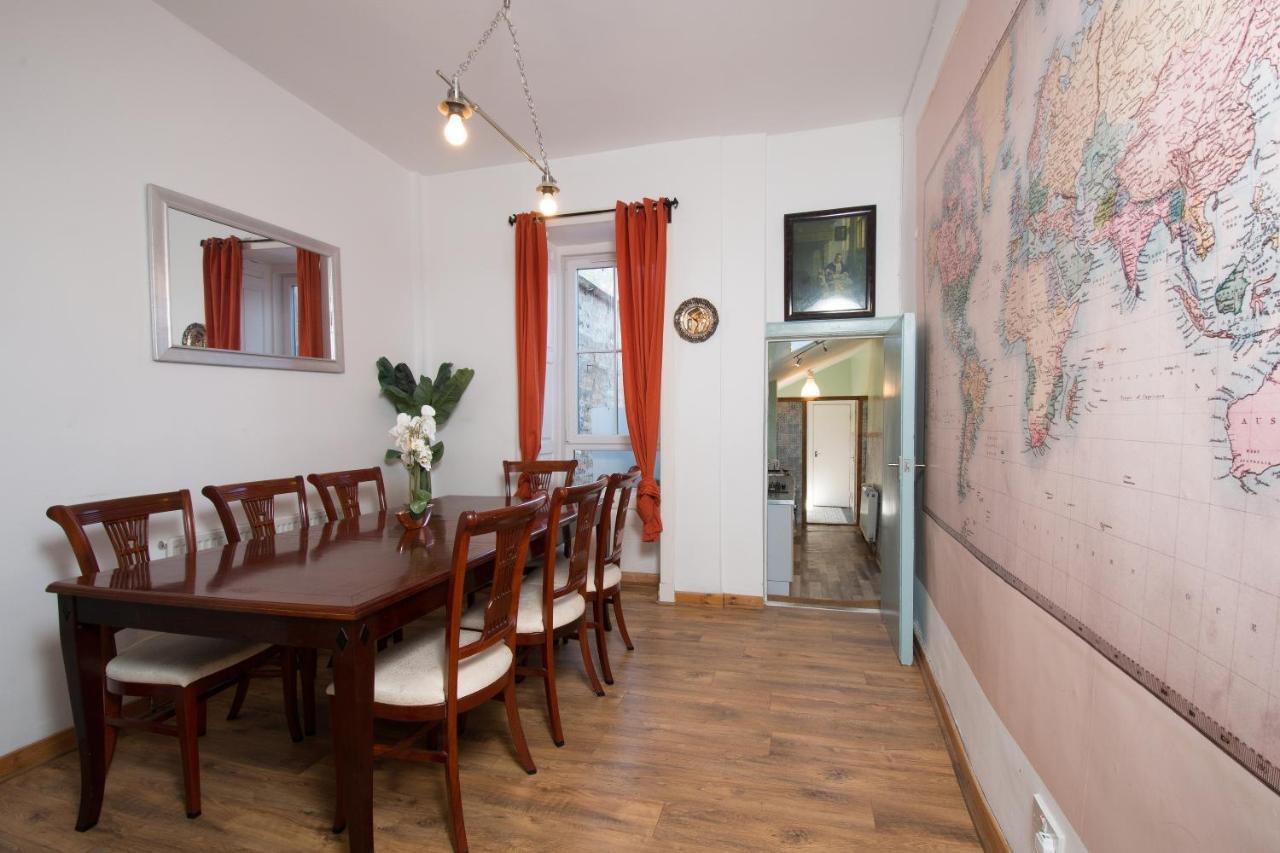 7 Bedroom Townhouse Holiday home *