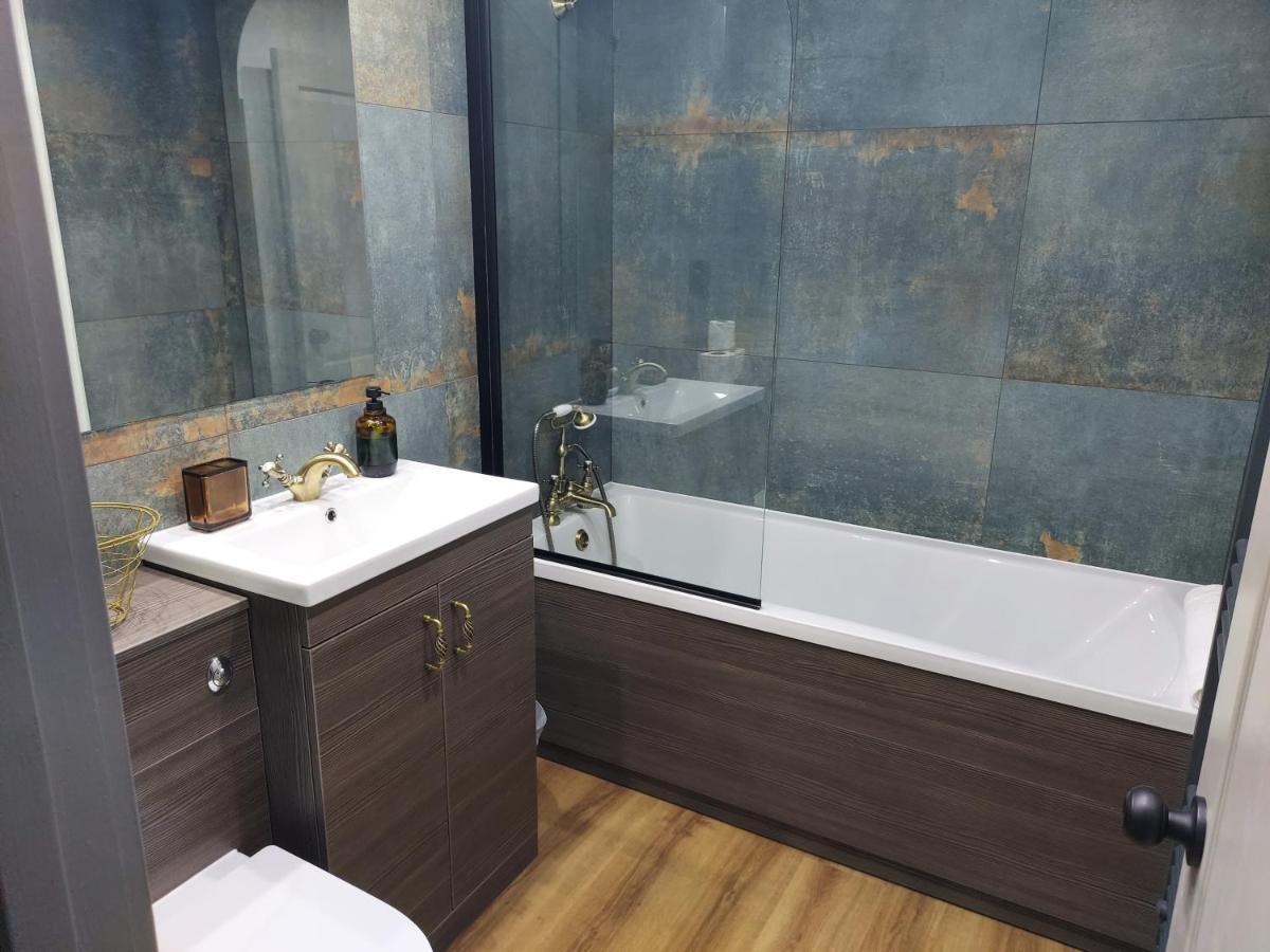 Apartment Holyrood New *