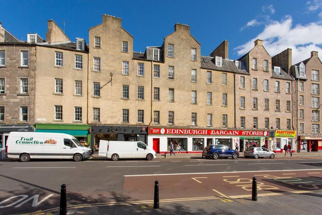 Modern & Bright 1 Bed For 4 Close To Centre! Apartment *