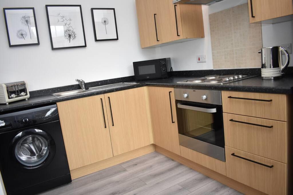 Apartment Modern & Bright 1 Bed For 4 Close To Centre! *