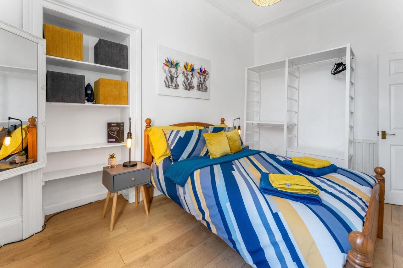 Apartment Cosy 1 Bed Main Door In Lovely Leith, Favourite For Tourists, Relocation, Businesses, Long Stays Welcome